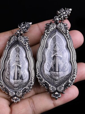 เหรียญพุทธศิลป์ เวสสุวรรณโณ พิมพ์เล็ก พระอาจารย์นิคม วัดป่าไตรภูมิสัทธรรม