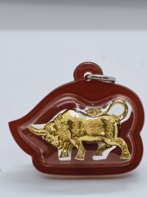 หลวงพ่อพัฒน์ วัดห้วยด้วน นครสวรรค์ วัวธนู พร้อมเลี่ยม (AC2171)