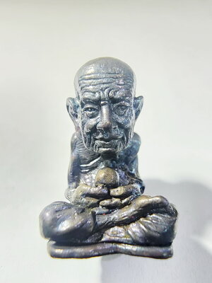 หลวงปู่ทวด อ.หม่อม นิรนาม ไตรภูมิ – อ.นวล มหายันต์ มีโค้ด (AC205)