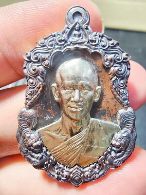 พระอาจารย์ต้อม วัดท่าสะแบง จ.ร้อยเอ็ด รวยนะ9ดี ยกหน้ากาก (AB5994)