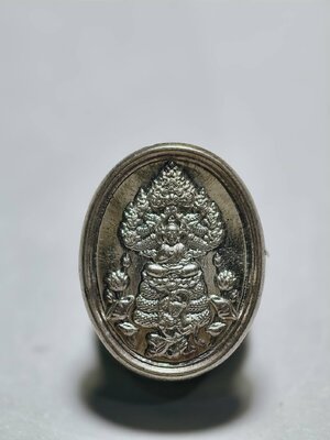 หลวงปู่พวน วัดช้างหมอบ จ.สุรินทร์ พระปรกเจริญพร88 เนื้อเงิน เล็ก รุ่นแรก (AC1234)