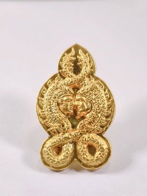 หลวงพ่อคูณ วัดบ้านไร่ นาคเกี้ยวมหาเสน่ห์ รุ่น คูณ80ปี ปีเก่า (KA1000)