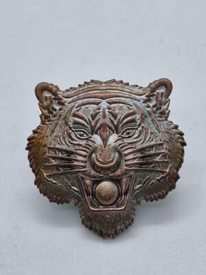 หลวงปู่เถิง วัดบ้านอาลัย เสือคาบแก้ว พิมพ์เสือ ลงยา AC2938