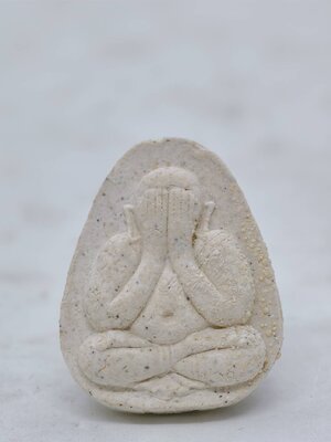 หลวงพ่อหยอด วัดแก้วเจริญ จังหวัดสมุทรสงคราม พระปิดตา สร้างปี 2534 หลัง ยันต์เฑาะ AC1476