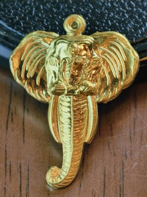 หลวงปู่รอด วัดโคกกรม เหรียญหัวช้าง ปี 2562 รุ่นแรก KA1447