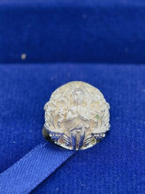 ลูกอมไอ้ไข่ เด็กวัดเจดีย์ รุ่น รวยบันดาลทรัพย์ ป๋อง สุพรรณ เนื้อเงิน (KA3890)