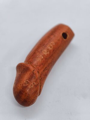 หลวงพ่อสิน วัดละหารใหญ่ ปลัดขิกไม้แกะ ซองเดิม KA3434