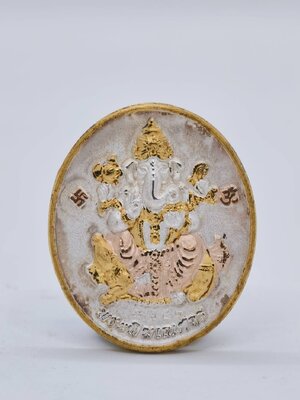 ครูบากฤษณะ พระพิฆเนศวร์ เศียรบรมครู เจ้าสัว เฮง เฮง รวย รวย หลัง 10 มหาเทพ 3K (KA1862)