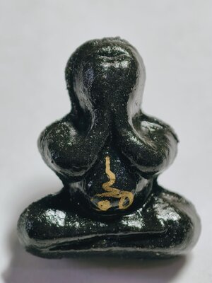 อาจารย์แว่น วัดสะพานสูง พระปิดตา เนื้อว่าน โรยผงตะไบ ผงเหล็กน้ำพี้ AC2327